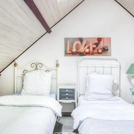 Et Cosy A Marie Du Mont 25 M² Jardin Apartment *
